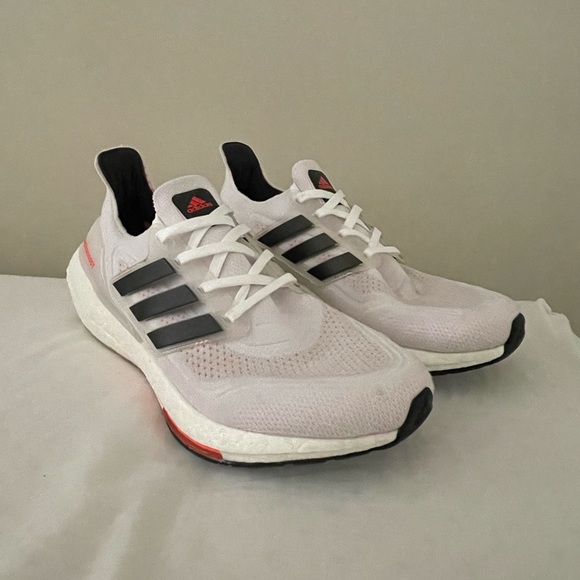 Adidas Ultraboost 21 - White/Back/Infrared - Picture 1 of 3